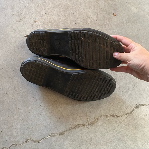 Dr martens shoes - Picture 3 of 3